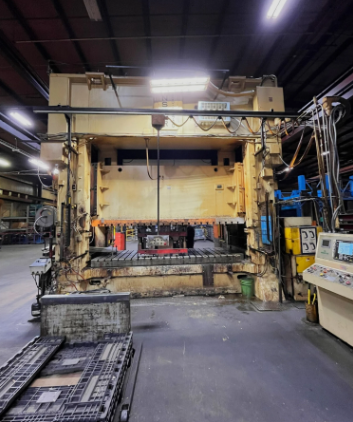 Used MINSTER 600 TON STRAIGHT-SIDE PRESS