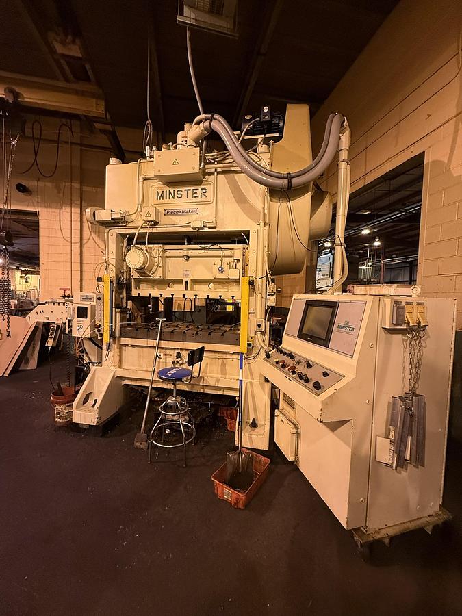 Used 100 TON MINSTER MODEL P2-100-60-31 STRAIGHT SIDE PRESS