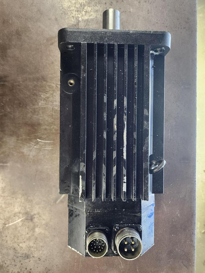 Used Reliance Electric Model: H-6200-Q-H00AA Part #: 6166-01-802 Servo-Motor