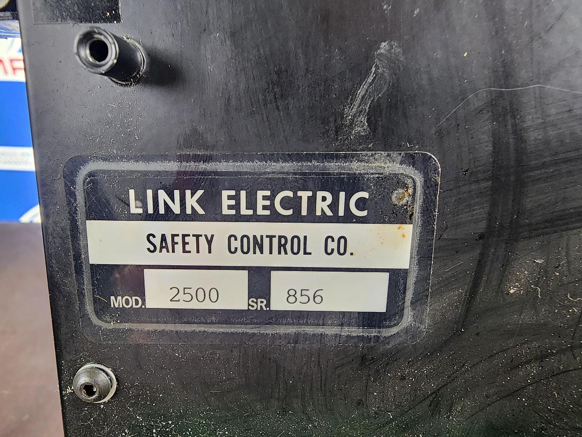 Used Link Electric Model: 2500 System 2500 Programmable Limit Switch & Die Protection