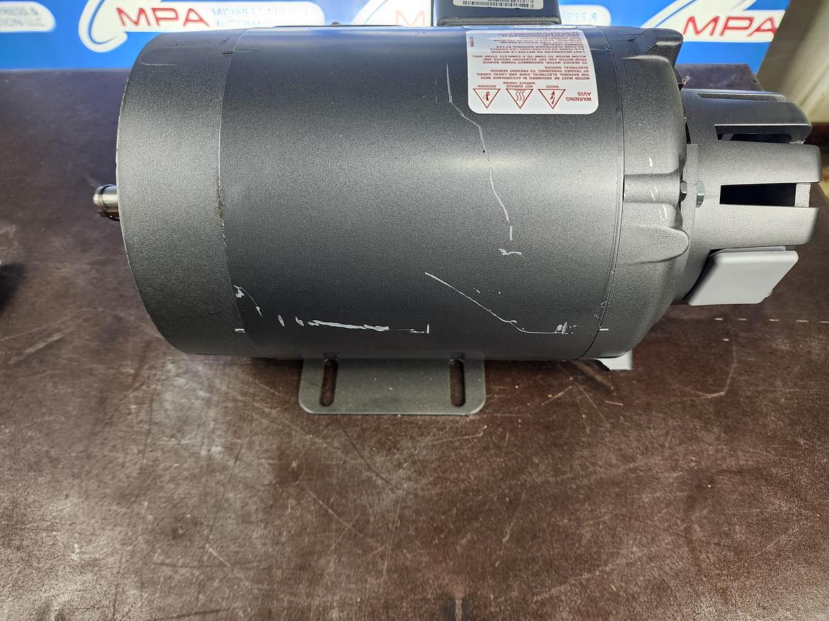 Baldor IDNM3542 Frame: 56C 230/460 VAC 0.75 HP 3-Phase Inverter Drive Motor