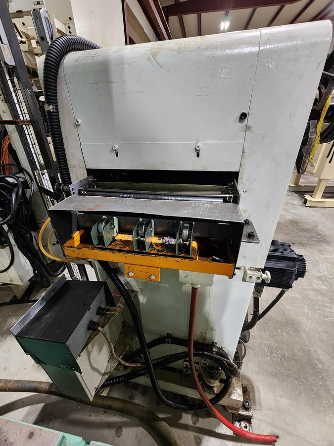 Used AIDA MODEL LFL-300R STRAIGHTENER FEEDER