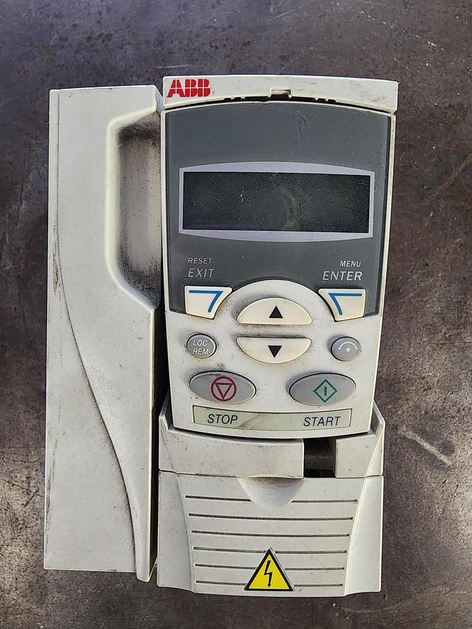 Used ABB ACS355-03U-09A8-2 2.2 KW 3 HP AC Drive