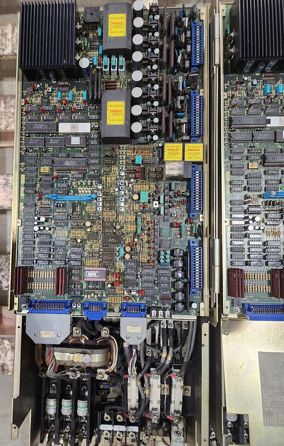 Used Fanuc A06B-6044-H011 A20B-0009-0534 AC Spindle Servo Unit