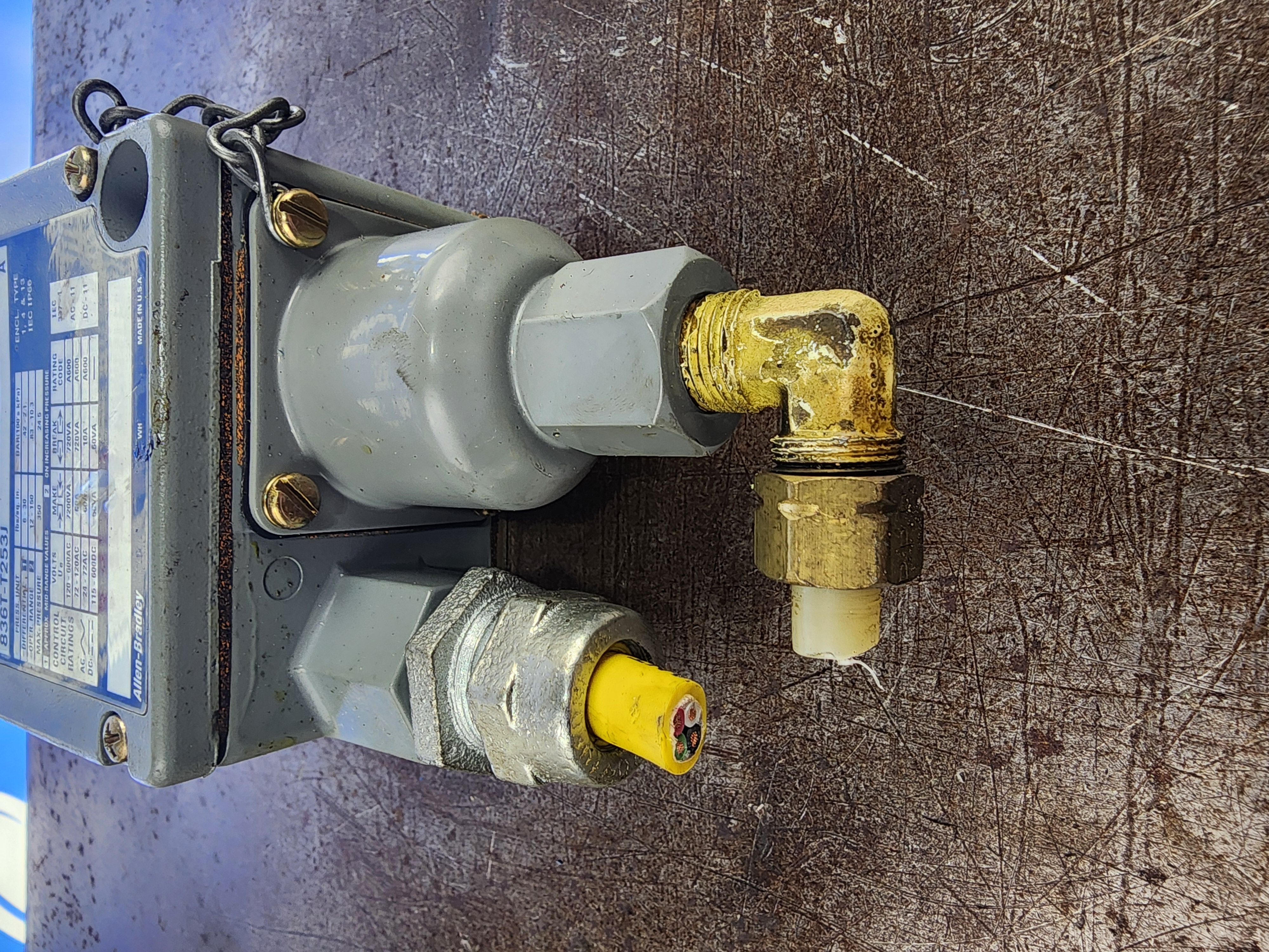 Used Allen-Bradley 836T-T253J Pressure Control Switch