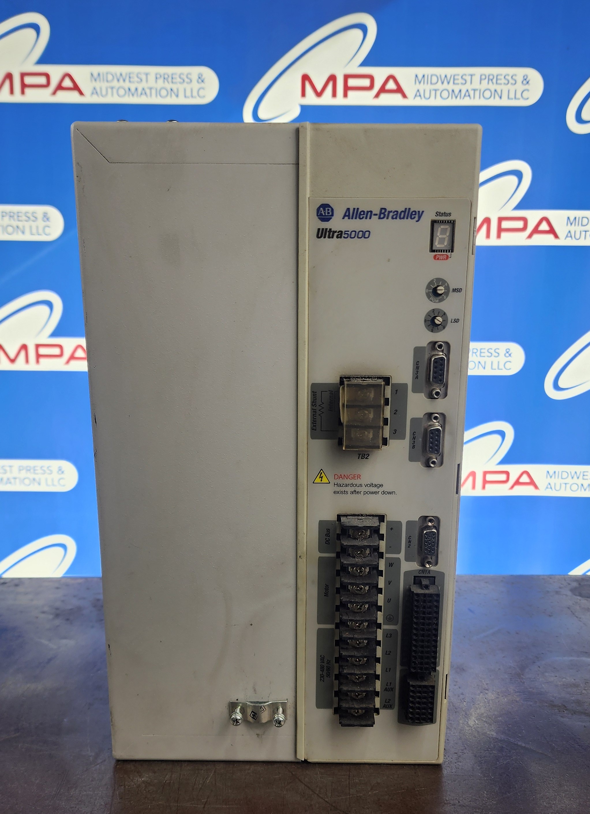 Used Allen-Bradley 2098-IPD-HV220 230/460 VAC 3 PH 50/60 Hz Ultra 5000
