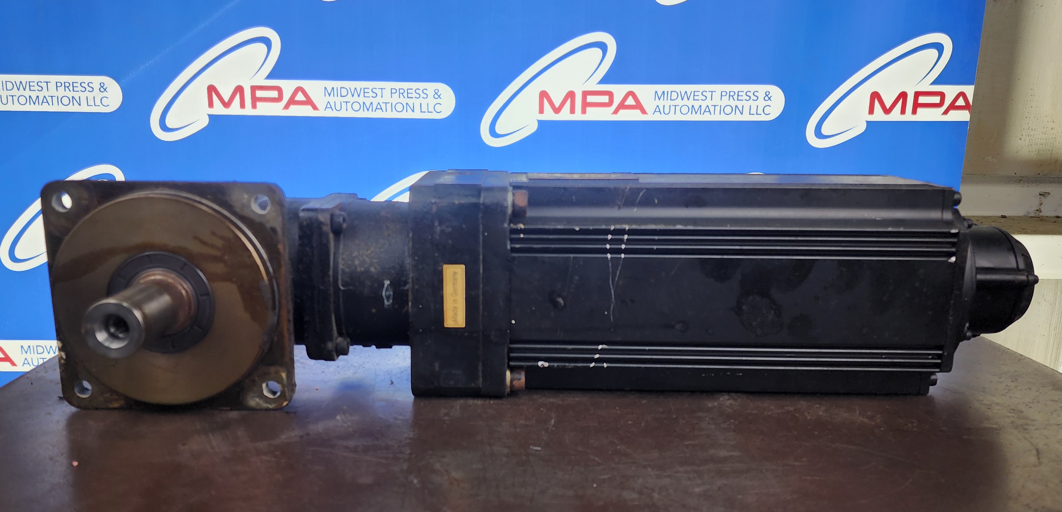 Used Indramat MDD093C-N-030-N2L-110PA1 Servo Motor