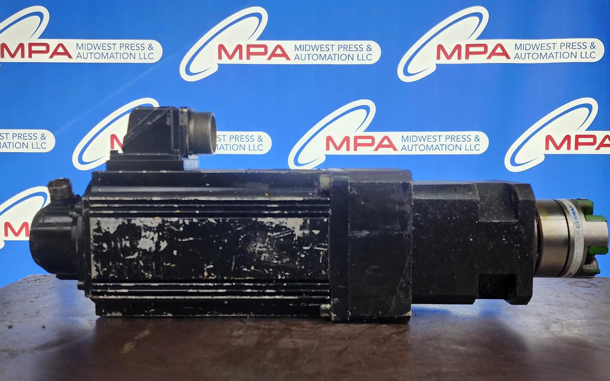 Used Indramat MDD093B-N-040-N2M-110GA1 Servo Motor w Neugart PLV-115-12