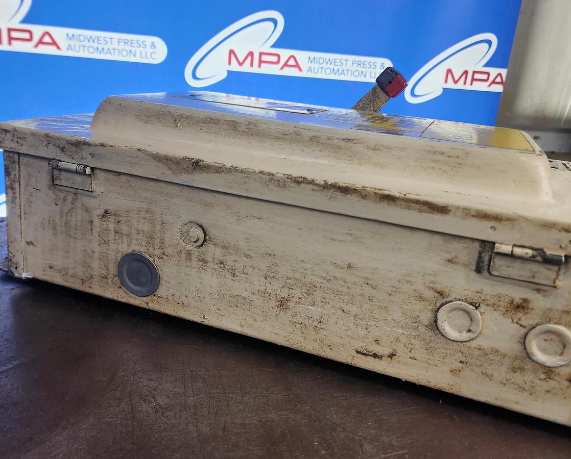 Used Square D H-363AWK 100 Amp 600 V Safety Switch / Disconnect