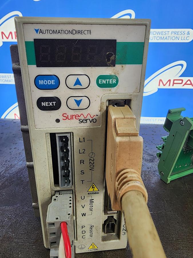 Used Automation Direct SVA-2040 400 W 230V 3PH 60/60Hz 2.6A AC Servo Drive