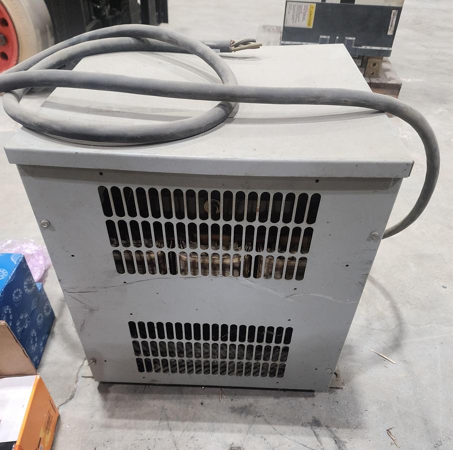 Used Hammond Manufacturing Model: 146318 15 KVA 3 Phase 480 V Transformer