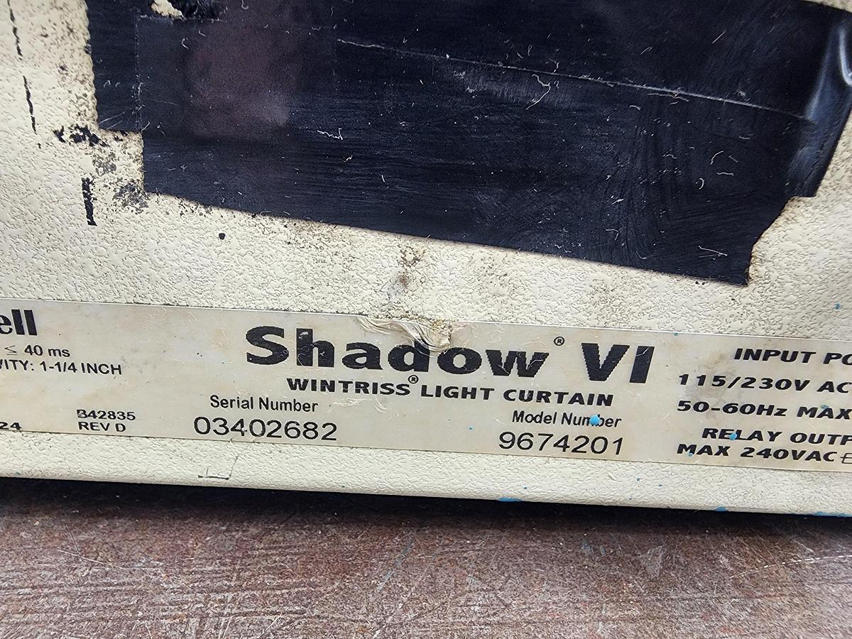 Used Wintriss 9674201 D43145 Shadow VI light Curtain Control