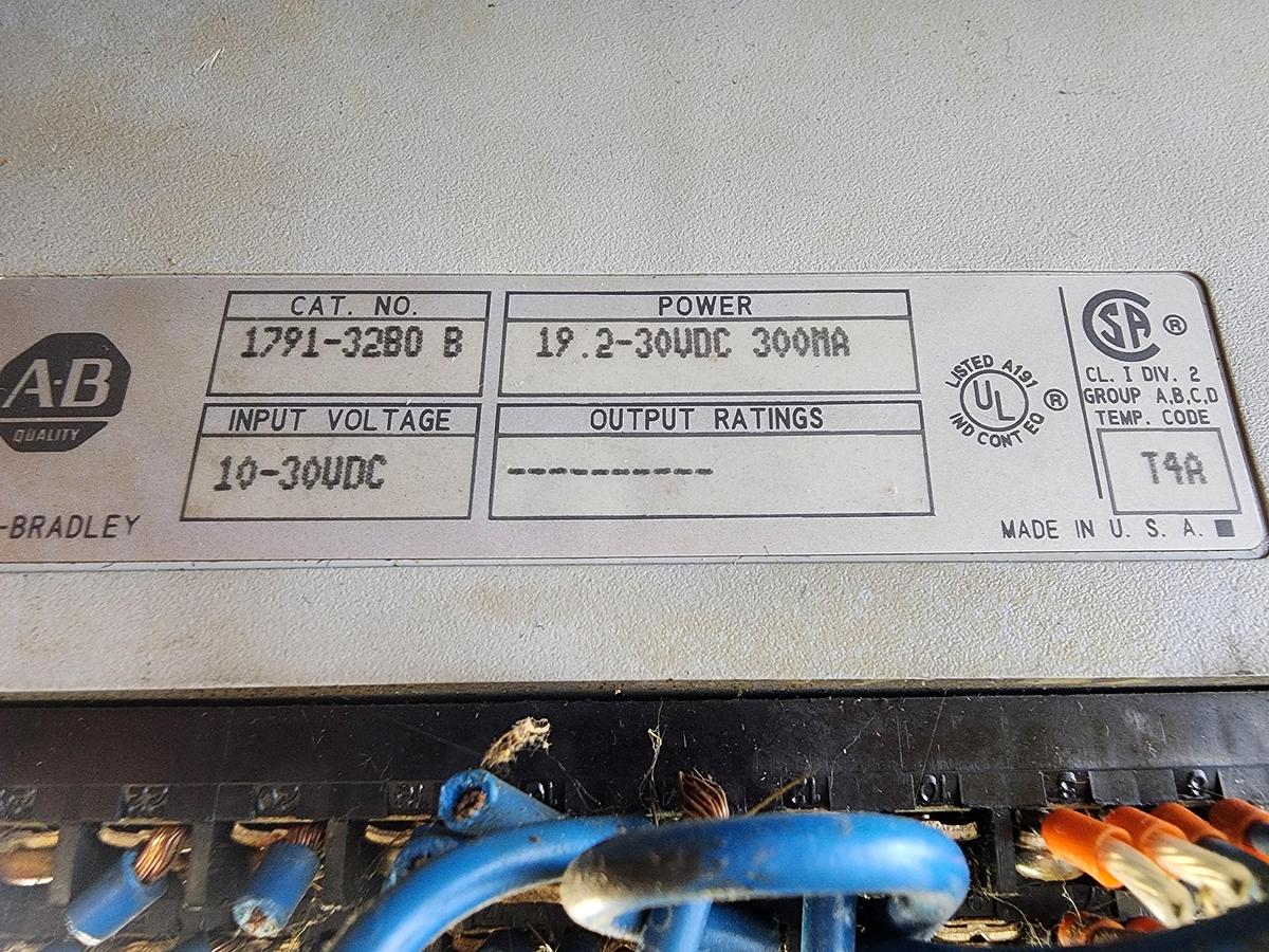 Used Allen-Bradley 1791-32B0 I/O Module 1791-32BO