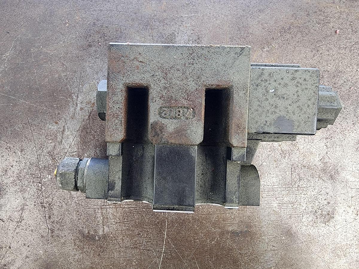 Used Northman Model: SWH-G03-B2-A120-10 Solenoid Operated Directional Valve