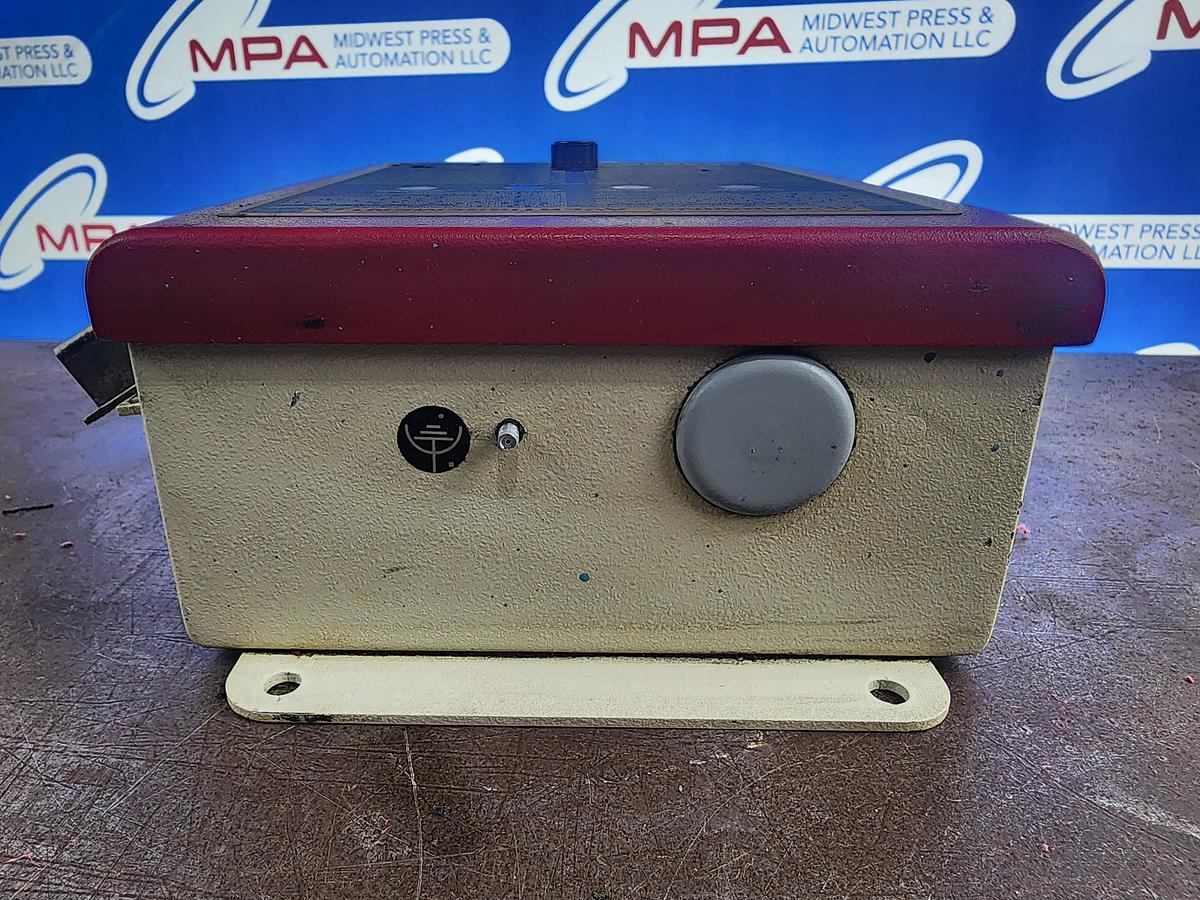 Used Wintriss 9674201 D43145 Shadow VI light Curtain Control