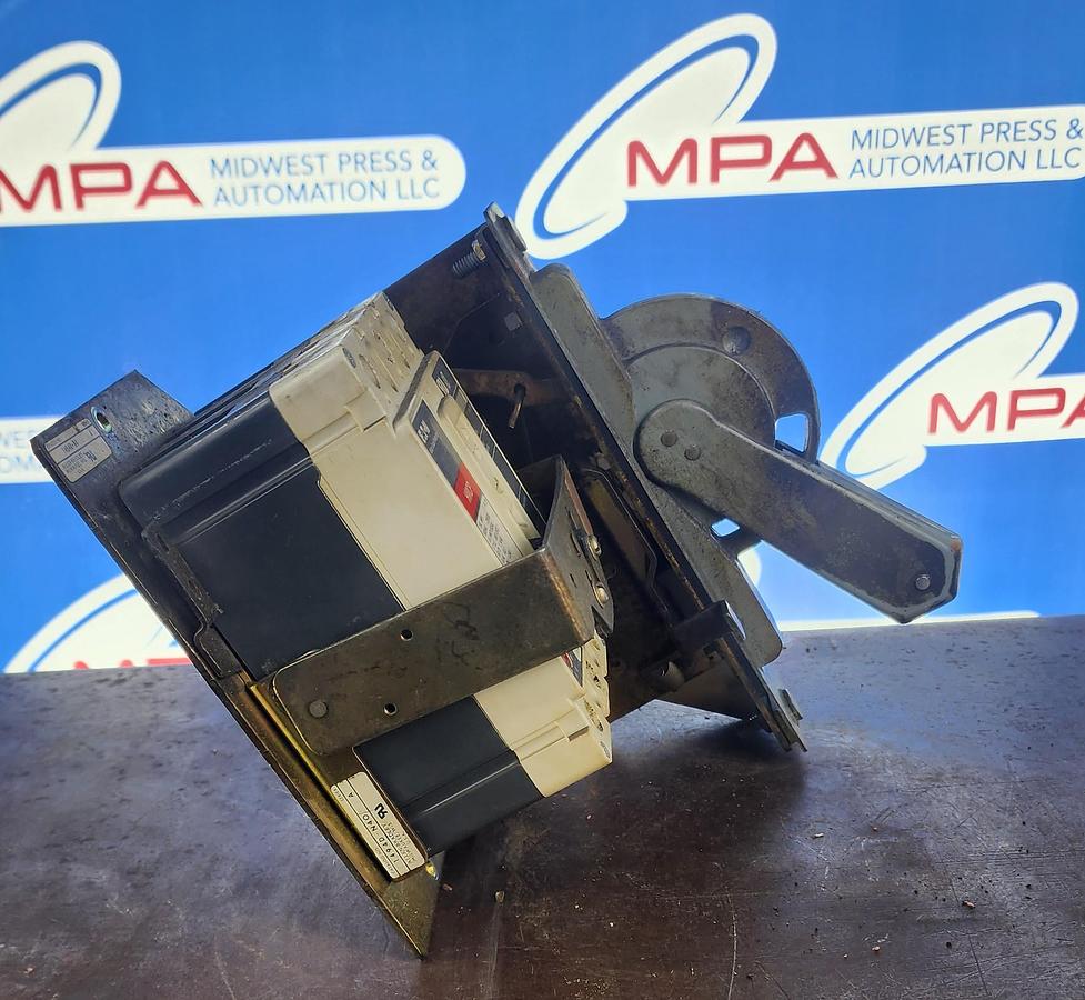 Used Allen-Bradley 1494D-N4 Circuit Breaker Operator Mechanism / Panel Disconnect - HMCP150U4C