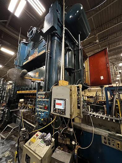 Used 800 TON VERSON MODEL S2-800-108-60T STRAIGHT SIDE PRESS