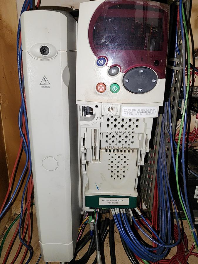 Used 18" DALLAS SERVO CABINET STYLE FEEDER