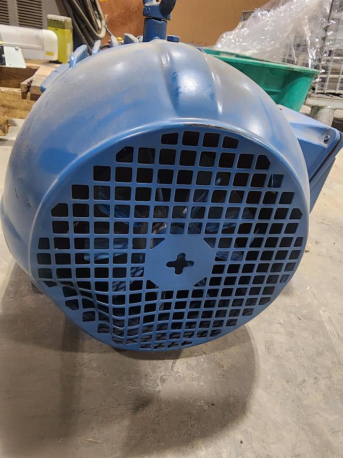 Weg W22 00336ET3E182T-W22 3515 RPM 60 Hz 2.2kw 3 HP Motor