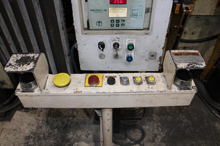 Used 440 TON KOMATSU MODEL LIC400 LINK DRIVE PRESS