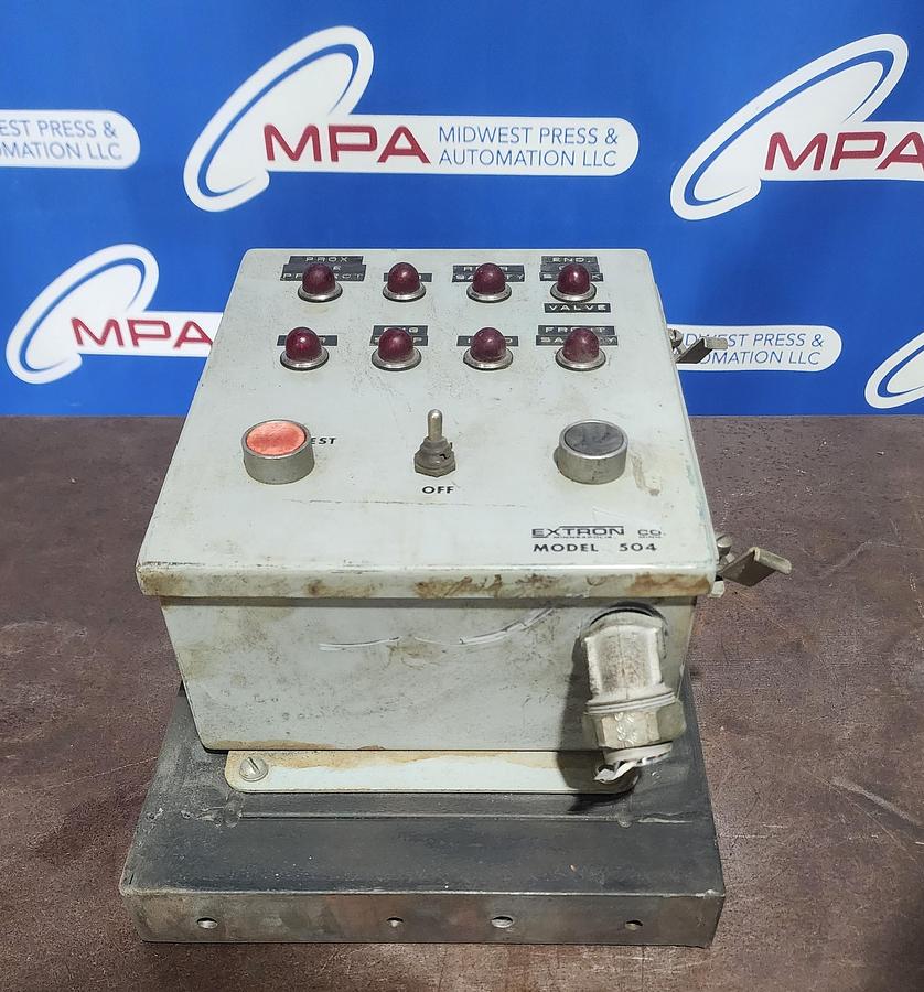 Used Extron Model 504 / 5047-0102 First out Indicator Model 503
