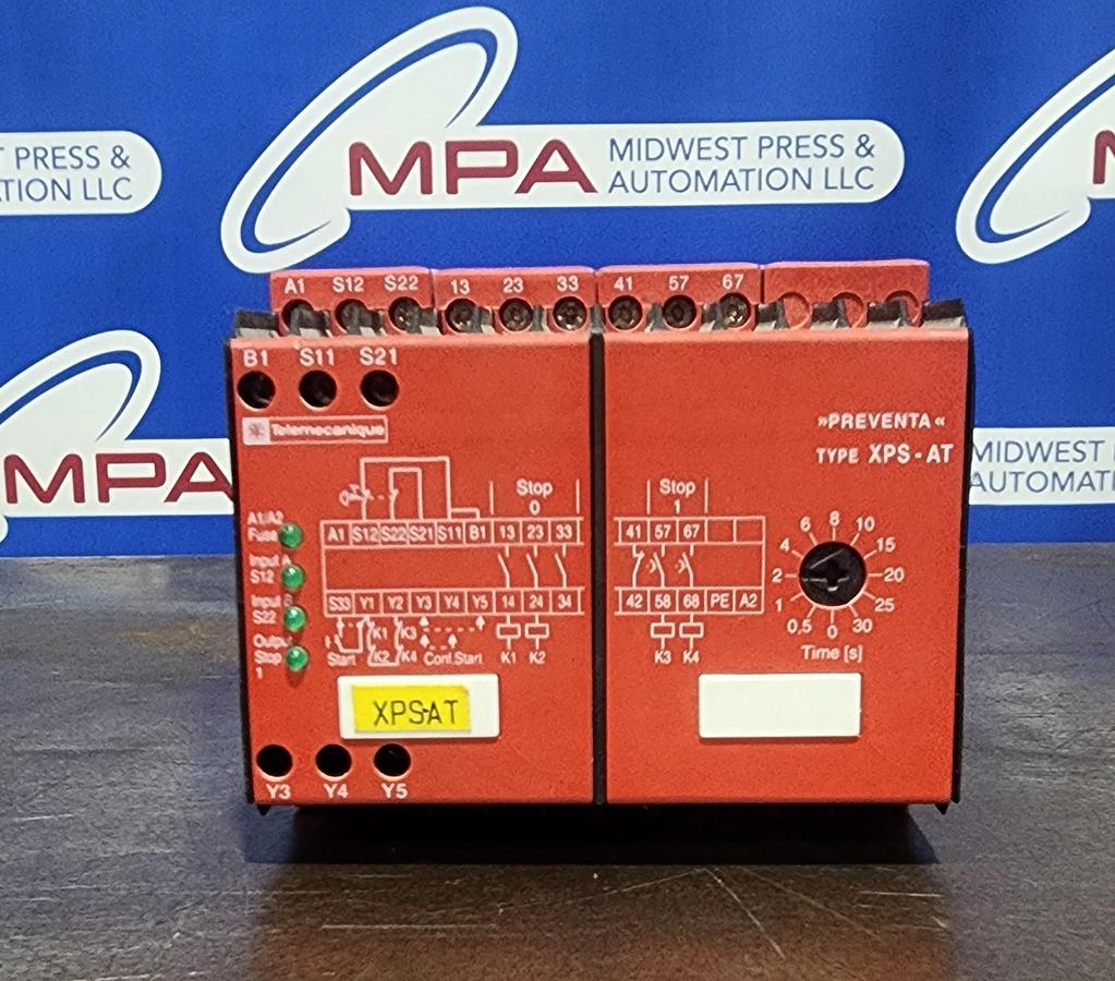 Used Telemecanique XPSAT5110 XPS-AT Safety Relay