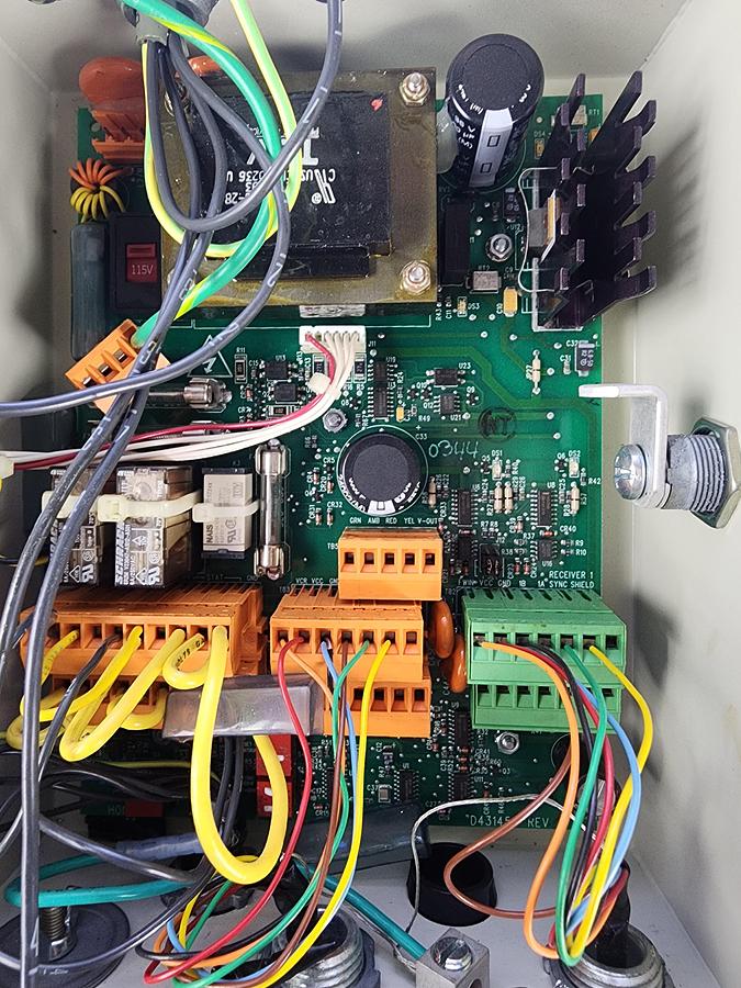 Used Wintriss D43145 Shadow VI Light Curtain Control