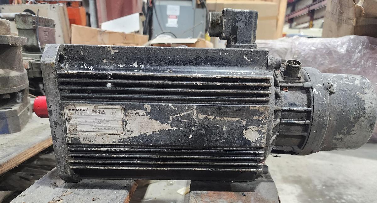 Used Indramat MAC112B-1-PD-1-B/130-A-0/UJ1250/S05 Servo Motor