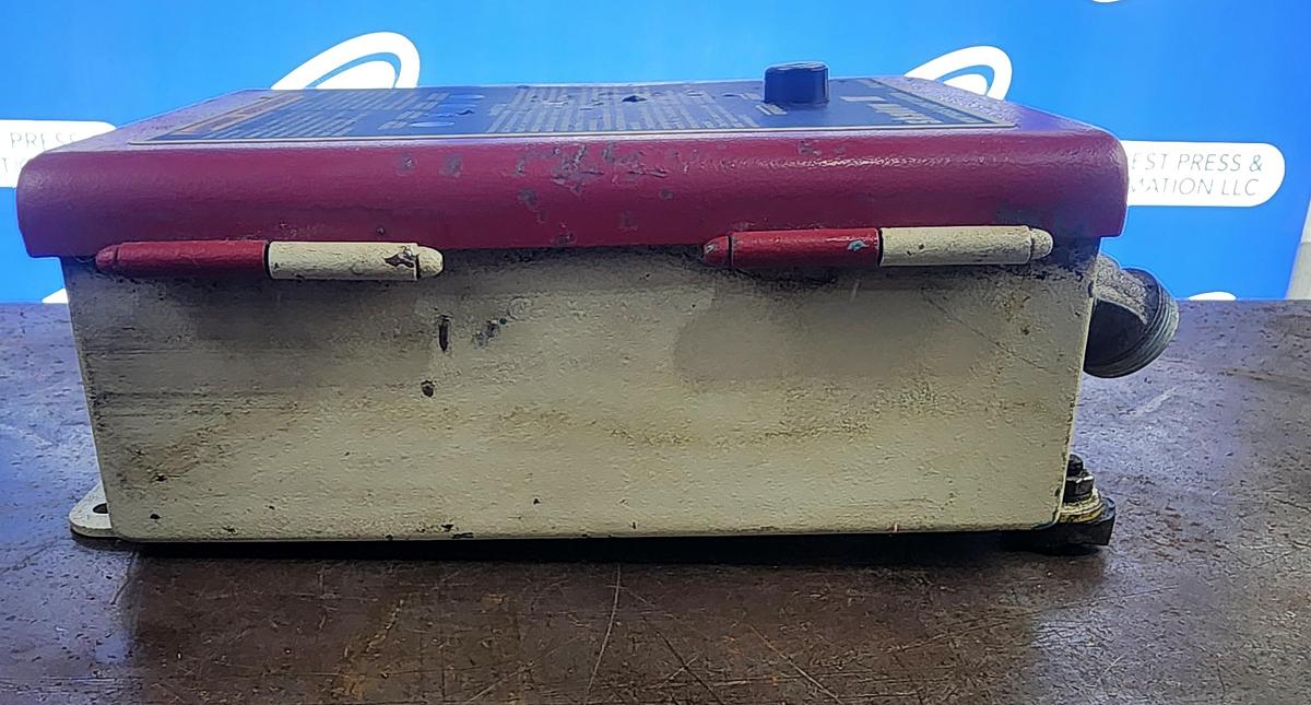 Used Wintriss 9674201 D43145 Shadow VI light Curtain Control