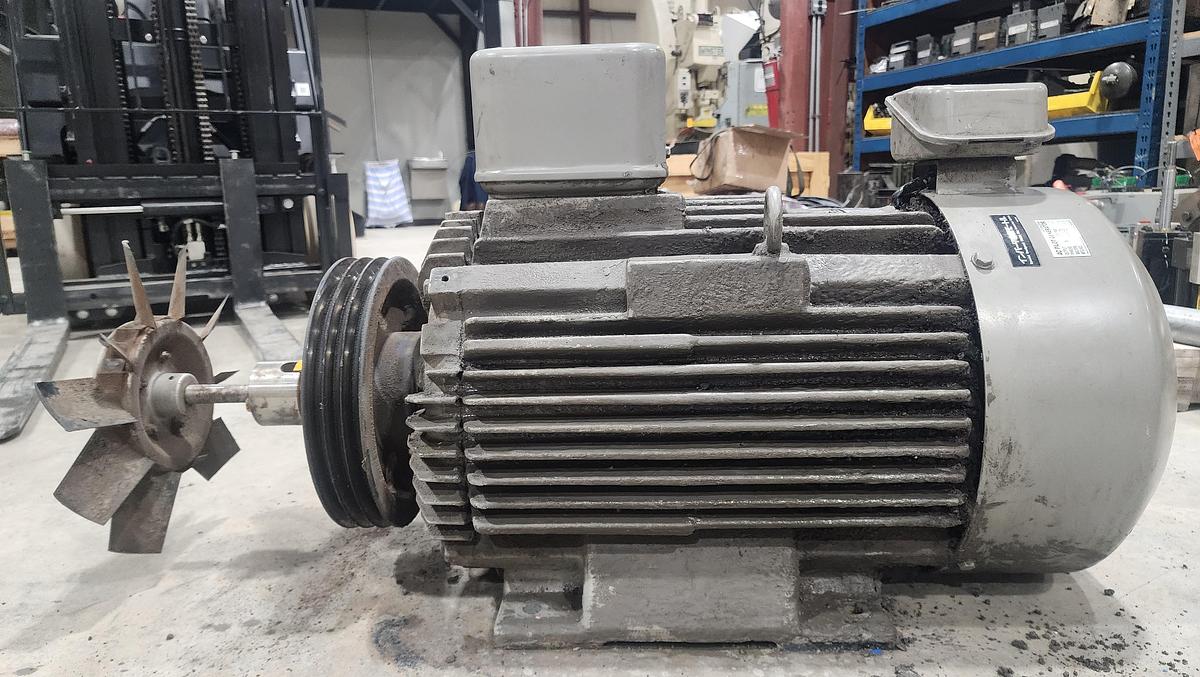 Used Motor off 300 TON KOMATSU L2M300-3BM / Hitachi 37 KW 4 Pole Type: TFO Form: KK 3 Phase Induction Motor