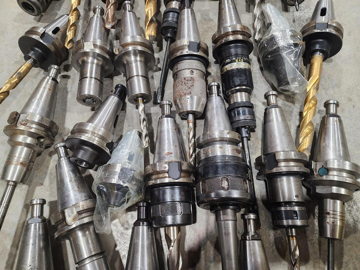 Used Big Plus Spindle System Lot of 33 CAT 40 Misc Toolholders