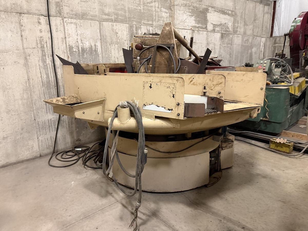 Used ROTO FINISH MODEL HRC-17 VIBRATORY FINISHING MACHINE