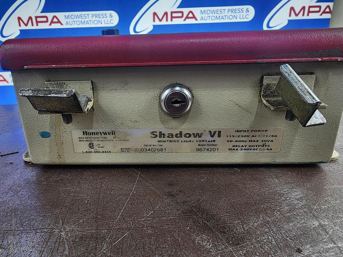 Used Wintriss 9674201 D43145 Shadow VI light Curtain Control