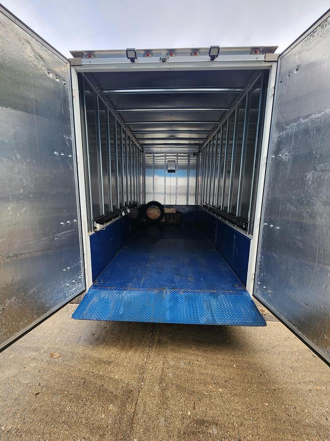 Used AIR-TOW E-16 ENCLOSED TRAILER