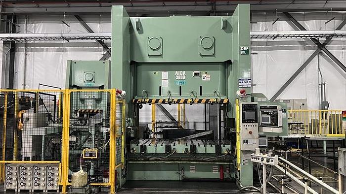 Used 330 TON AIDA MODEL DSF-N2-3000 SERVO STRAIGHT SIDE SINGLE CRANK PRESS