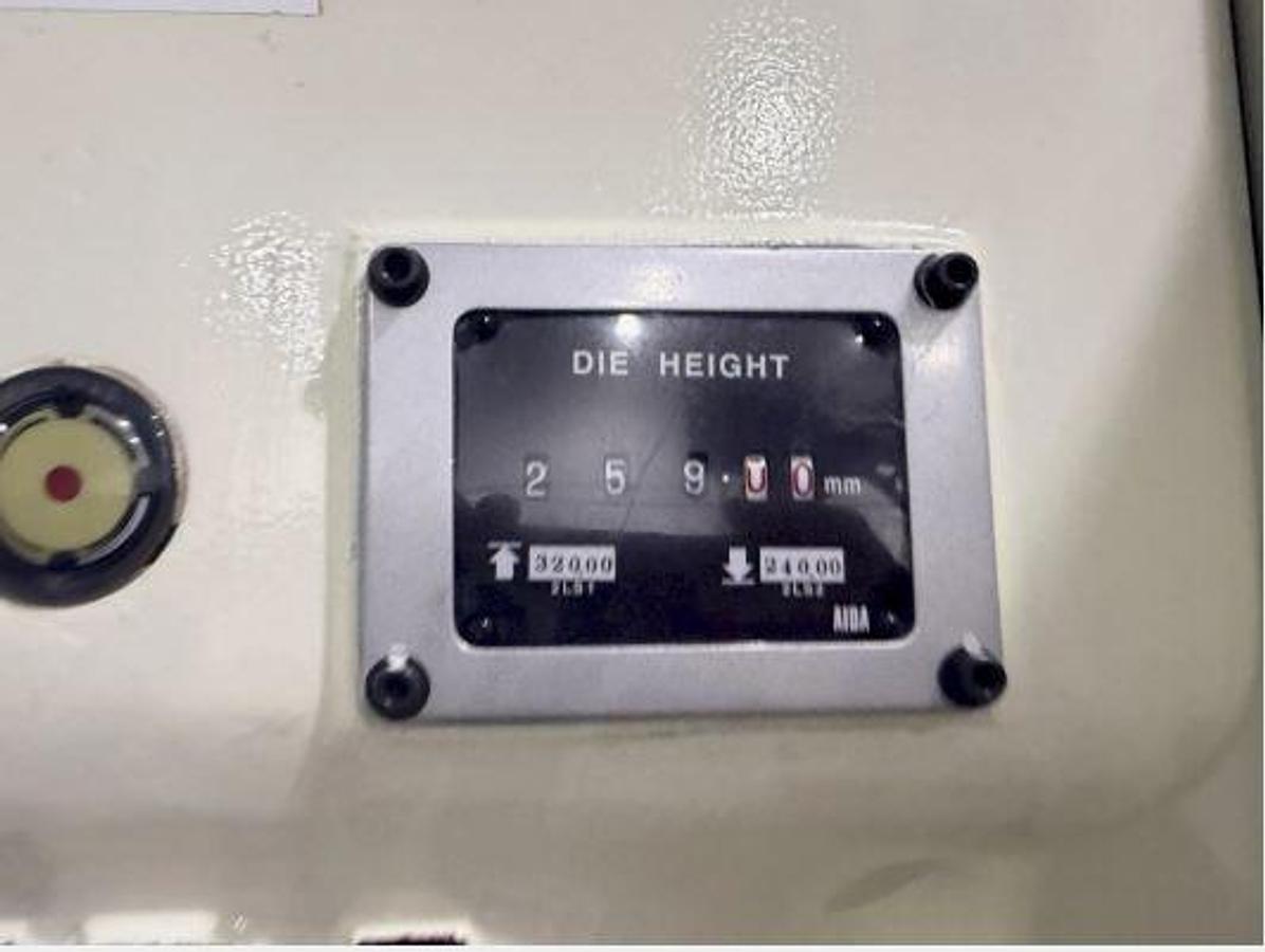 Used 2015 88 TON AIDA MODEL DSF-N1-800 GAP FRAME SERVO PRESS