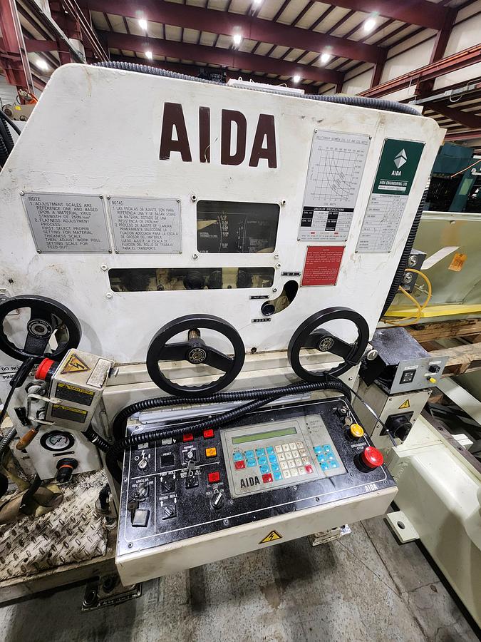 Used AIDA MODEL LFL-300R STRAIGHTENER FEEDER