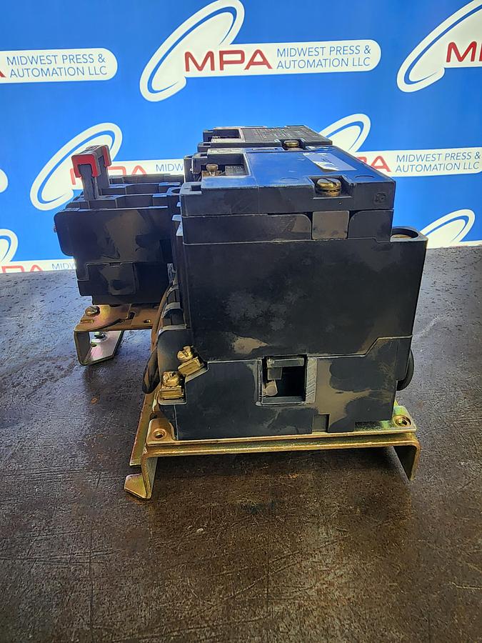 Used Square D 8736SC08 Nema size 1 Reversing Starter Class 8736 Type SC0 8