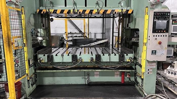Used 330 TON AIDA MODEL DSF-N2-3000 SERVO STRAIGHT SIDE SINGLE CRANK PRESS