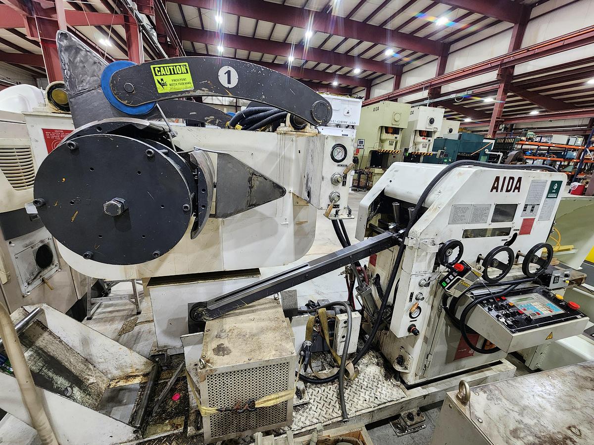 Used AIDA MODEL LFL-300R STRAIGHTENER FEEDER