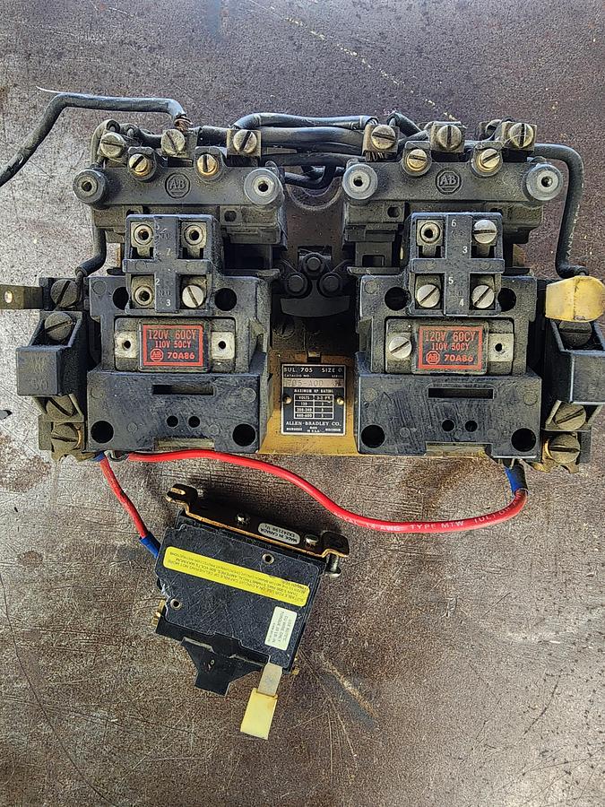 Used Allen-Bradley 705-AOD Size 0 Reversing Starter 705-A0D