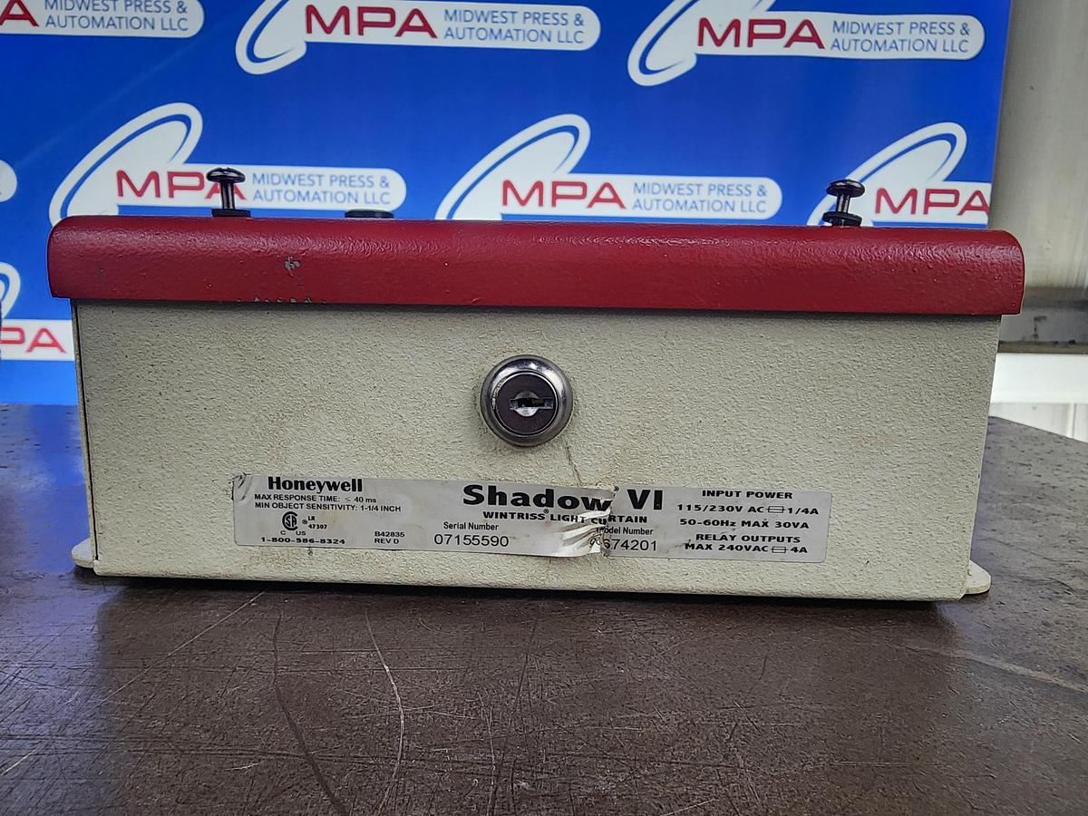 Used Wintriss 9674201 D43145 Shadow VI light Curtain Control
