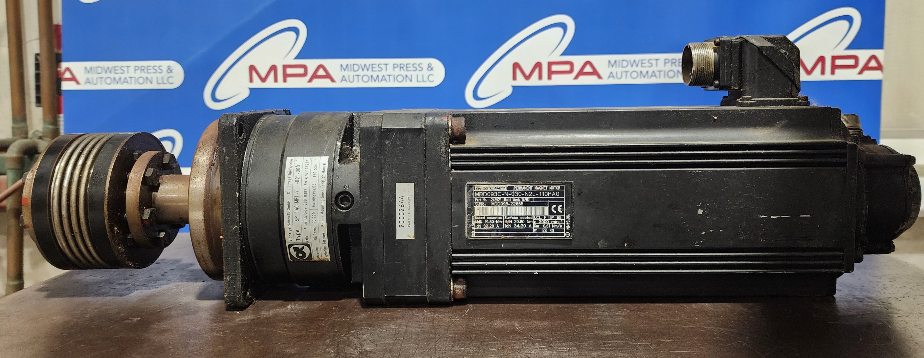Used Indramat MDD093C-N-030-N2L-110PA0 Servo Motor w Alpha SP140-MF1-7-021-000