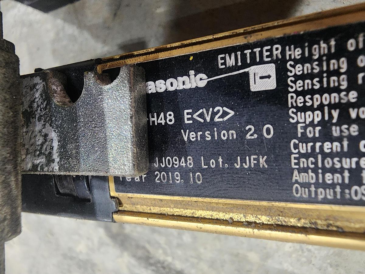 Used Panasonic SF4B-H48 D<V2> Light Curtains off 300 TON KOMATSU L2M300-3BM