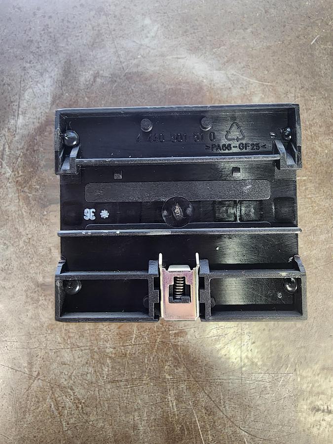 Used Telemecanique XPSAT5110 XPS-AT Safety Relay