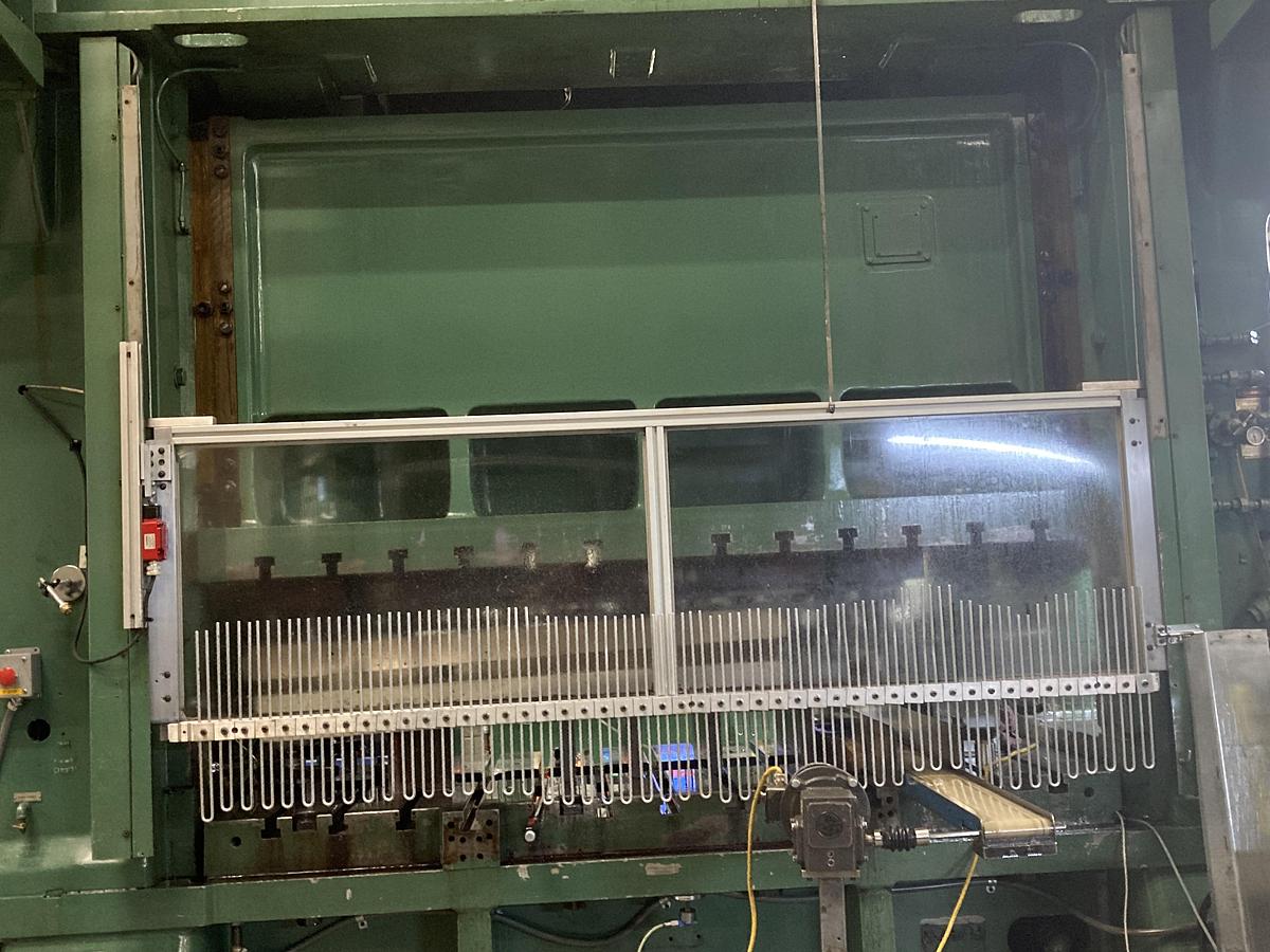 Used 200 TON MINSTER E2-200 STRAIGHTSIDE MECHANICAL PRESS