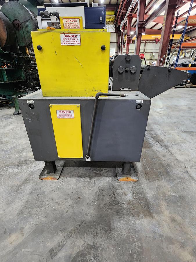 Used 60" WIDE COE FEEDER