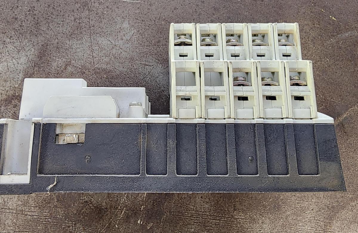 Used Allen-Bradley 500LG-400A1-E Lighting Contactor 500LG-2PCK