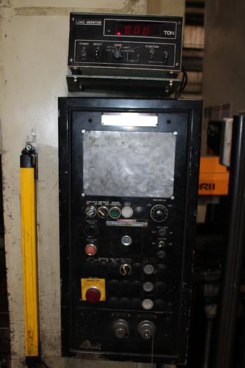 Used 440 TON KOMATSU MODEL LIC400 LINK DRIVE PRESS