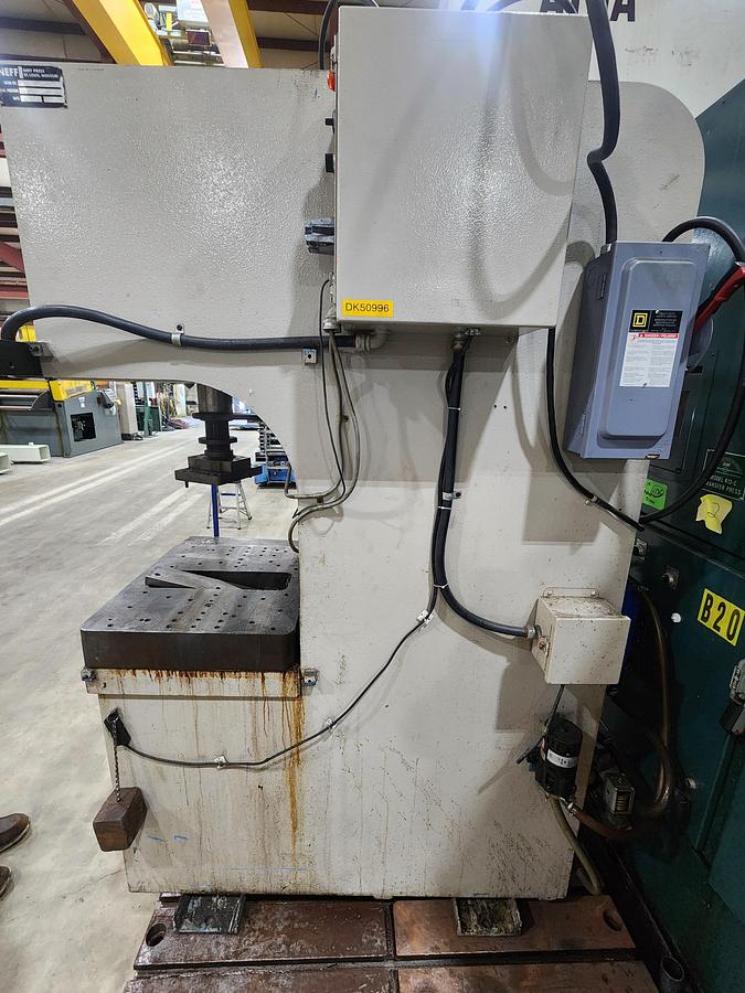 Used 1990 25 TON NEFF HYDRAULIC PRESS
